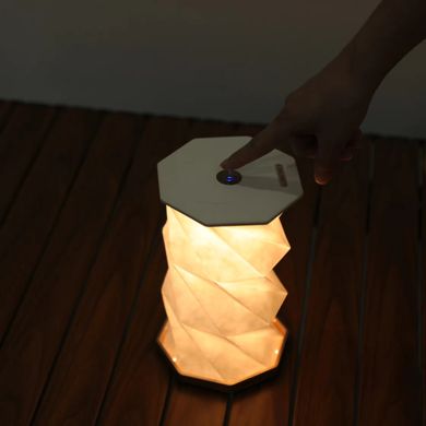 Настольный вращающийся светильник – ночник Rotating lamp USB с встроенным аккумулятором и сенсорным управлением