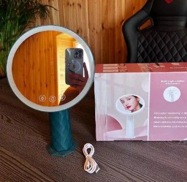 Зеркало &ndash; ночник настольное с LED подсветкой на аккумуляторе 1200 mAh &middot; Круглое зеркало для макияжа /17001