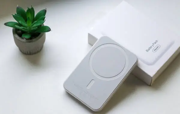 Мобільний зарядний пристрій MagSafe Battery Pack 10000 mAh 22.5 W ∙ Компактний MagSafe 10000 mAh 22.5 W павербанк для iPhone