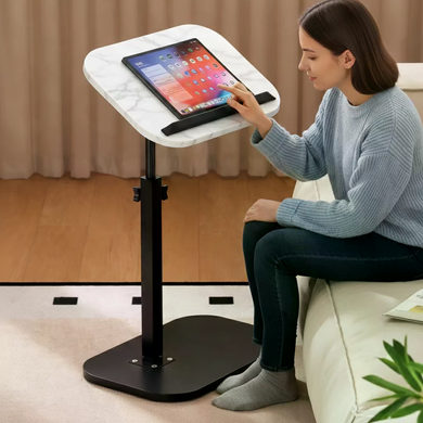 Компьютерный приставной столик DASH 1036 белый мрамор с чёрной ножкой &bull; Регулируемый столик для ноутбука 40х30 см с наклоном и высотой 45&ndash;80 см