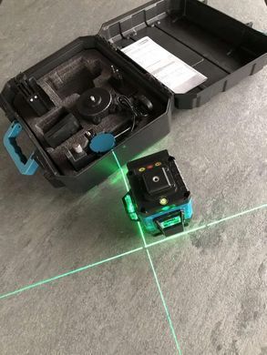 Лазерний нівелір 4D Level 40-42 &bull; Акумуляторний лазерний рівень з 2 АКБ і пультом дистанційного керування