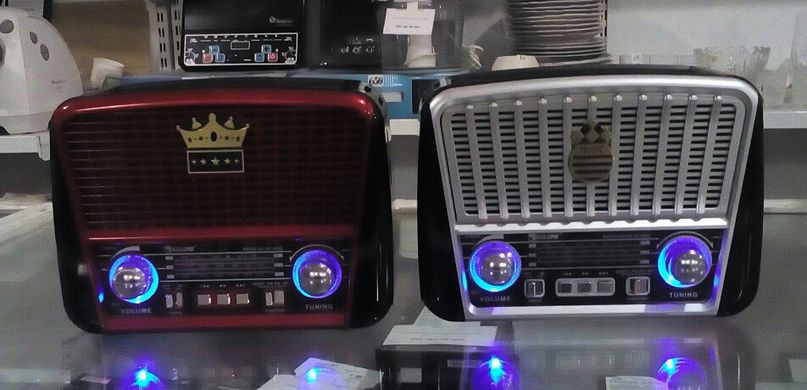 Радиоприемник Golon RX-455S Solar с солнечной панелью Портативная колонка с радио, MP3, USB