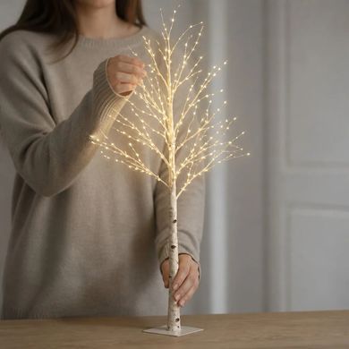 Светодиодное дерево Береза KAR269 1,5 м, 320 LED &bull; Напольное декоративное дерево-берёза с теплым белым светом, формируемыми ветками и питанием от сети 220 В для дома, витрин и праздничного декора
