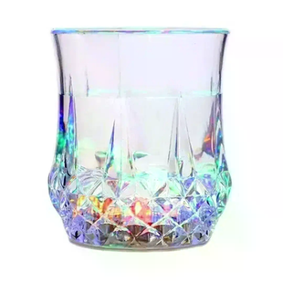 Стакан FLASH CUP 200 мл с LED-подсветкой &bull; Светящийся стакан FLASH CUP 0,20 л с автоматическим включением для напитков